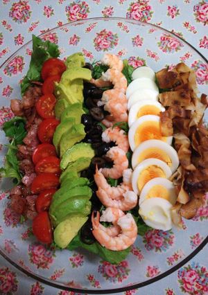 A picture of Easy Cobb Salad for Guests.