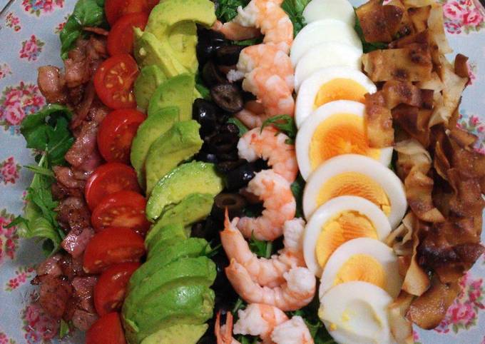 Easy Cobb Salad for Guests