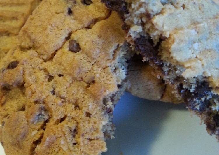 Recipe: Appetizing Thick Peanut Butter Chocolate Chip Cookies