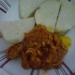 A picture of Yam and Smoked Fish Sauce.