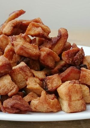 A picture of Deep Fried Pork Lard.