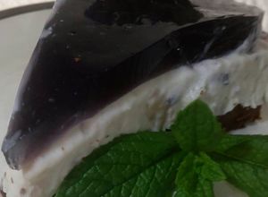 Una foto de Cheesecake fácil de Arándanos y Lavanda