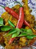 Red chilli chicken curry