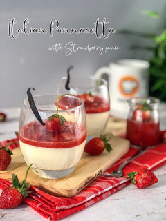 Foto resep Italian Pannacotta with Strawberry Sauce