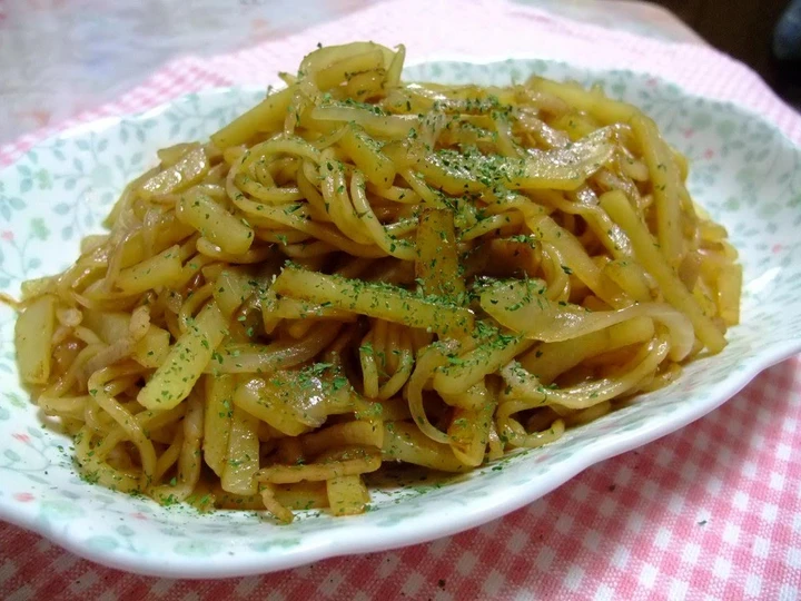 Easy Steps to Prepare Recipe Yakisoba Noodles with Potatoes that is Perfect, Really Delicious}