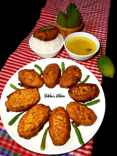 পুর ভরা কাকরোল বড়া রেসিপির প্রধান ছবি