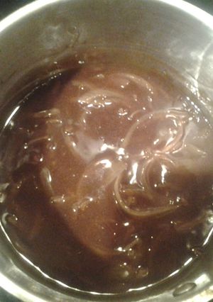 A picture of Onion gravy.