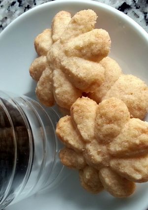 A picture of Almond Butter cookies (Gluten free).