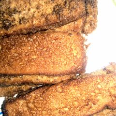 A picture of French toast sticks.