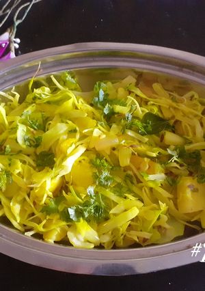A picture of Gobi-Aloo Sabzi.