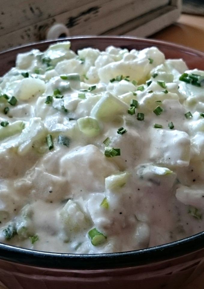 A picture of Zesty cucumber and celery potato salad.