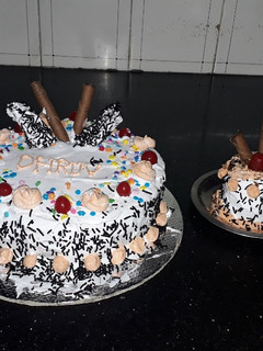 चॉकलेट केक (Chocolate Cake recipe in Hindi) रेसिपी मुख्य फोटो
