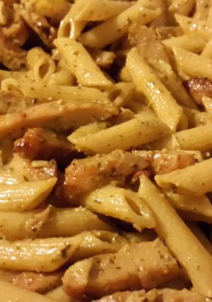 A picture of Pasta Pesto Chicken.