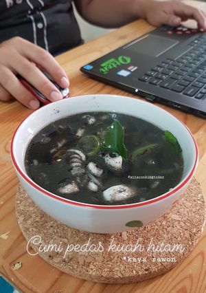Foto resep Cumi Pedas Kuah Hitam (Tinta)