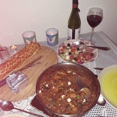 A picture of Greek chicken, spinach & fete.