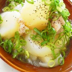 A picture of Easy Lightly Seasoned Nikujaga (Meat and Potatoes) in Salty Broth.