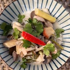 A picture of Tom Kha Gai.