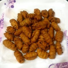 A picture of Suji Snacks.