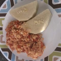 A picture of Scrambled Egg and Boiled Yam.
