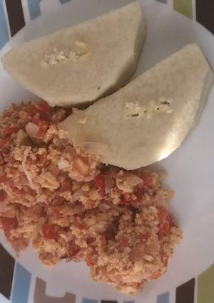A picture of Scrambled Egg and Boiled Yam.
