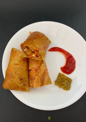 મગદાળ ઢોસા (Moong Dal Dosa Recipe In Gujarati) રેસીપી મુખ્ય ફોટો