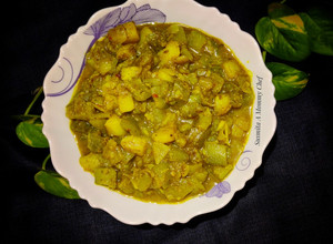 A picture of Turai aloo posto sabzi(Ridge gourd potato curry with poppy seeds.