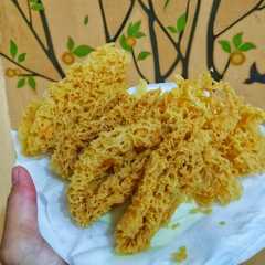 A picture of Kremesan (tanpa baking powder).