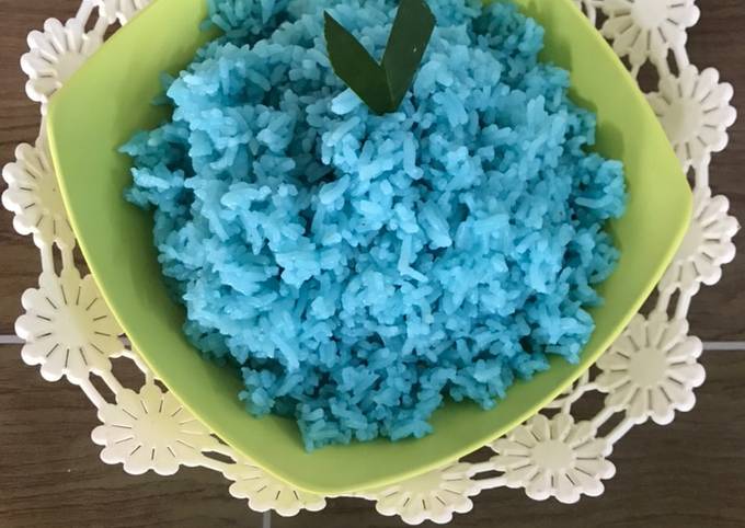 Nasi uduk biru telang