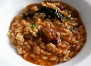 Foto principal de Arroz meloso de carrilleras al Oporto con surtido de setas