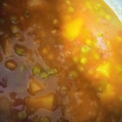 A picture of Aloo matar ki sabji.