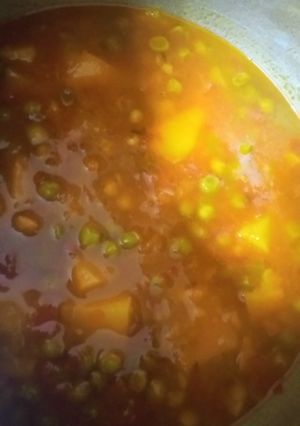 A picture of Aloo matar ki sabji.