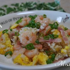 A picture of Chinese 5-Spice Powder Scented Shrimp Fried Rice.