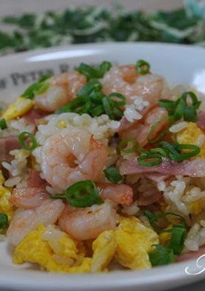 A picture of Chinese 5-Spice Powder Scented Shrimp Fried Rice.