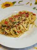 Spaghetti con Peperoni Arrostiti e Filetti di Sgombro Sott'olio