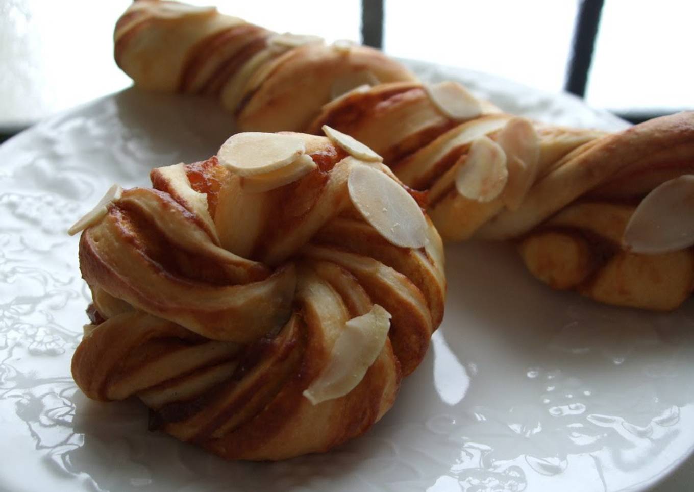 Caramel marble bread