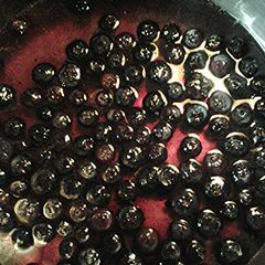 A picture of Simple blueberry syrup.
