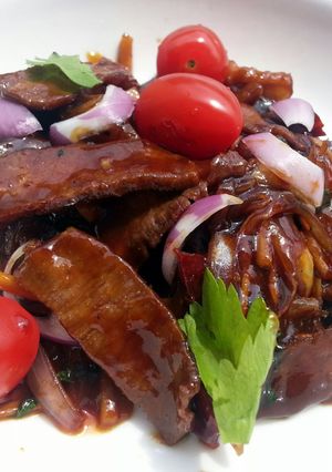 A picture of Beef With Ginger In Hoisin Sauce.