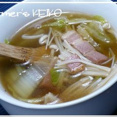 A picture of [Farmhouse Recipe] Chinese Cabbage and Enoki Mushroom Soup.
