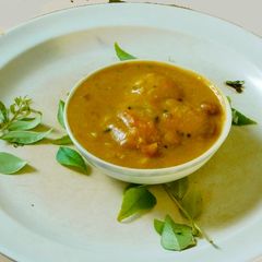 A picture of Pearl onion sambar.