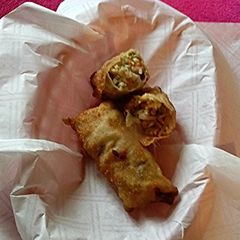 A picture of Easy Chicken- Sprout Egg Rolls #america.