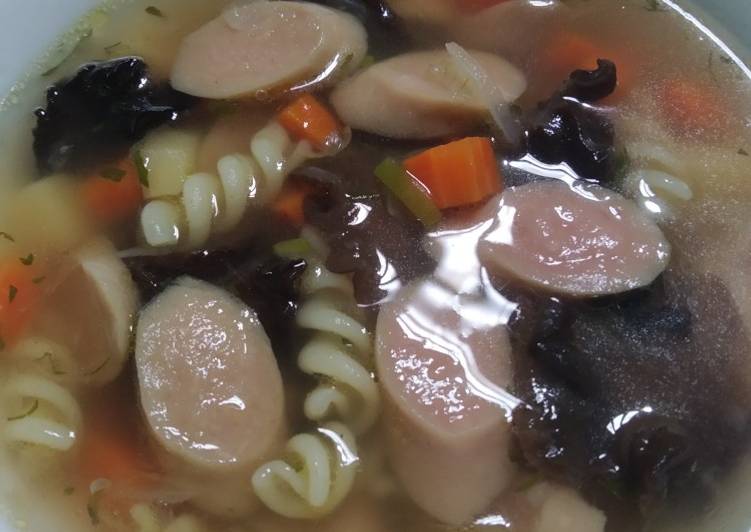 Cara Gampang Menyiapkan 103. Sup Makaroni Sosis - ala Mamah Afa yang Lezat Sekali