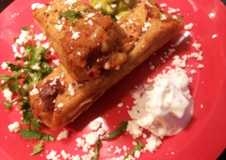 Recipe of Award-winning Easy Chicken and Potato Flautas