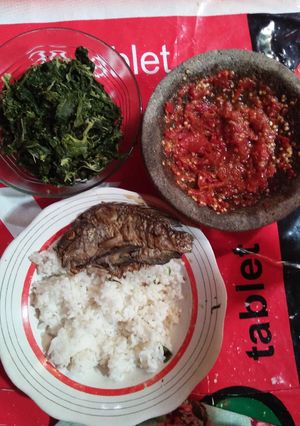 Foto resep Lalapan daun singkong sambel terasi chy2