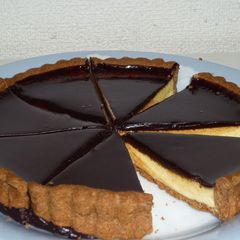 White Chocolate Tart For Valentine's Day A picture of White Chocolate Tart For Valentine's Day.