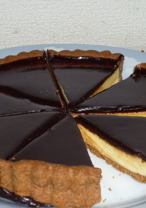 A picture of White Chocolate Tart For Valentine's Day.
