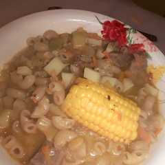 Una foto de Guiso de fideos con lo que tengo en casa!