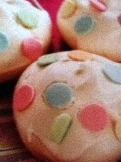 A picture of Confetti Meringue Cookies.