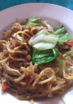 A picture of Asian noodles (Mikibihon).
