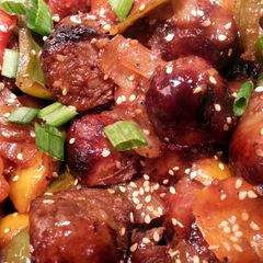 A picture of Sausage and Peppers.