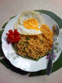 Foto resep Mie Goreng Instan ala Nabila Amira